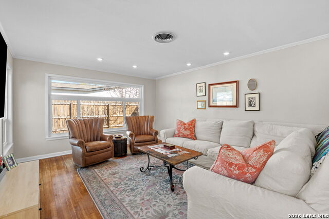 Image 8 of 30 For 221 Seford Dr