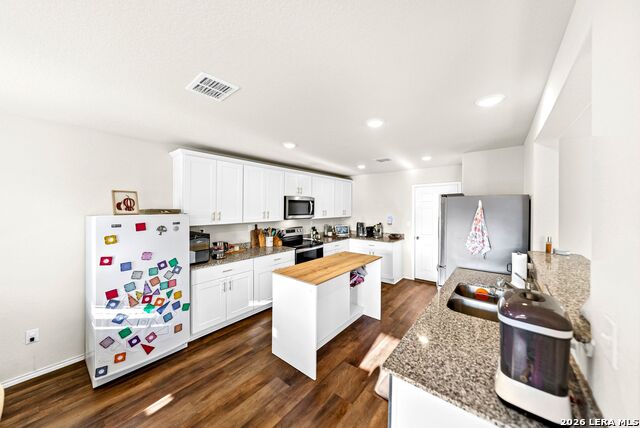 Image 9 of 34 For 6710 Turnpike