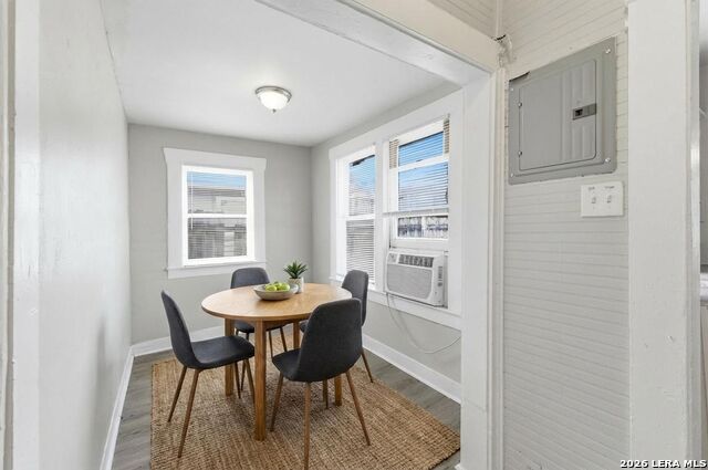 Image 11 of 24 For 214 E Huff Ave