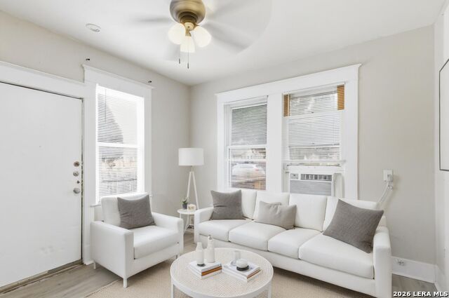 Image 5 of 24 For 214 E Huff Ave