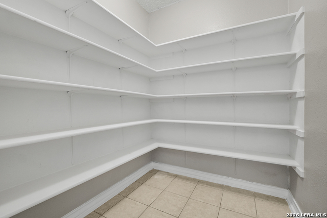 Image 13 of 29 For 2619 Kingswell Ave