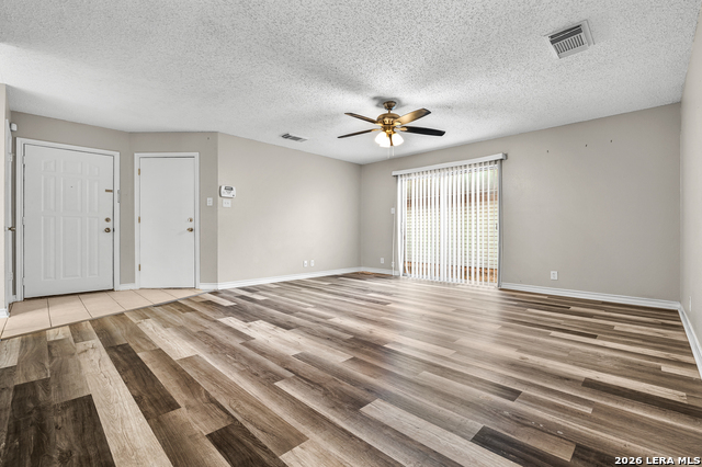 Image 4 of 29 For 2619 Kingswell Ave