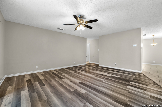 Image 6 of 29 For 2619 Kingswell Ave