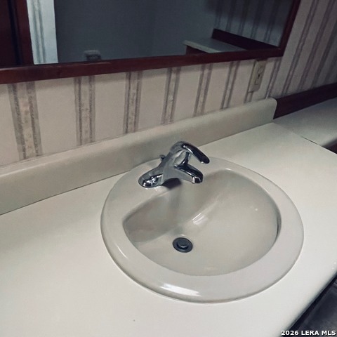 Image 33 of 52 For 102 Audrey Alene Dr.