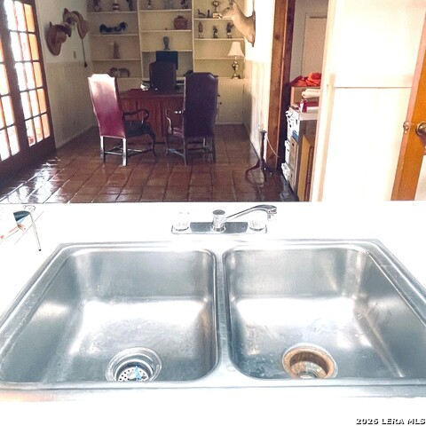 Image 5 of 52 For 102 Audrey Alene Dr.