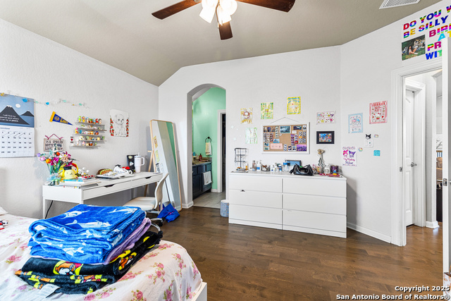 Image 24 of 36 For 8116 Grierson