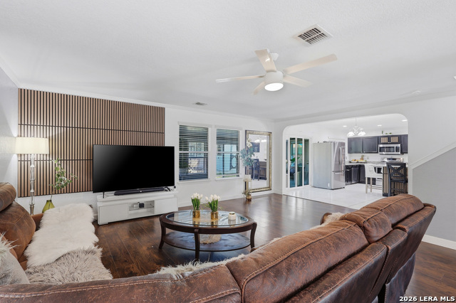 Image 5 of 24 For 7338 Magnolia