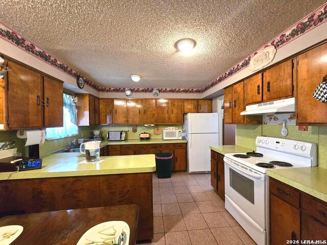 Listing photo id 14 for 18970 Fm 2790 W