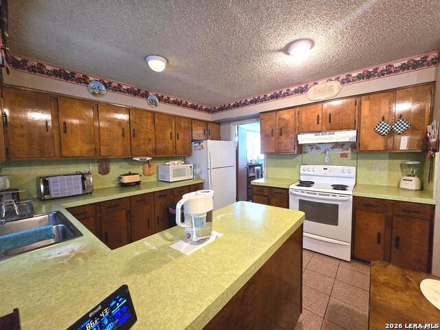 Listing photo id 15 for 18970 Fm 2790 W