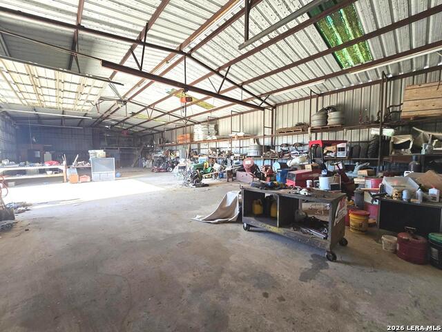 Listing photo id 34 for 18970 Fm 2790 W