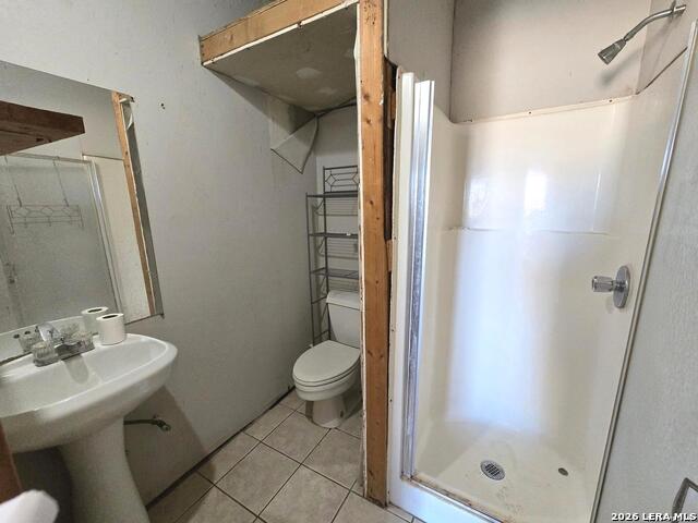 Listing photo id 37 for 18970 Fm 2790 W