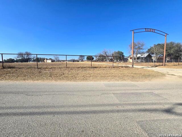 Listing photo id 38 for 18970 Fm 2790 W