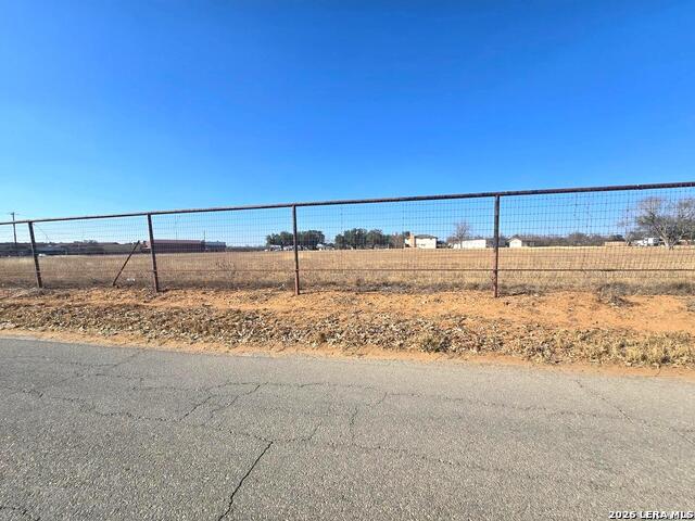 Listing photo id 39 for 18970 Fm 2790 W