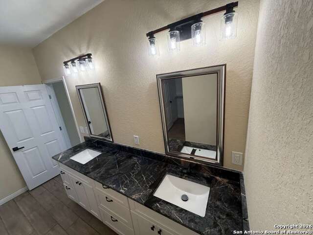 Image 13 of 54 For 48 Grey Fox  