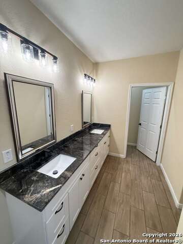 Image 15 of 54 For 48 Grey Fox  