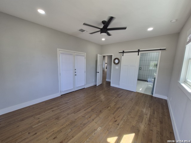 Image 15 of 33 For 319 Burleson