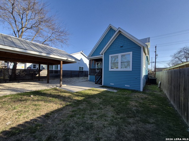 Image 7 of 33 For 319 Burleson