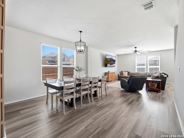 Image 4 of 38 For 456 Nova Zembla