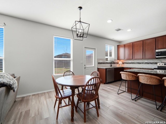 Image 9 of 38 For 456 Nova Zembla