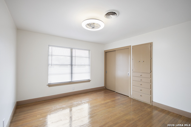 Image 26 of 29 For 351 Northridge