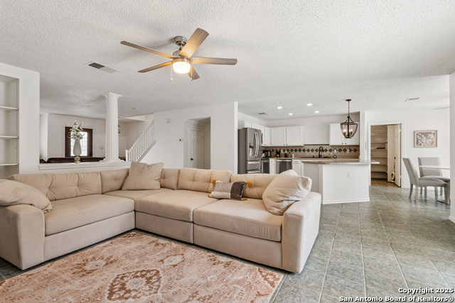 Details for 11053 Cedar Park, San Antonio, TX 78249