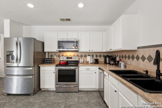 Image 9 of 30 For 11053 Cedar Park