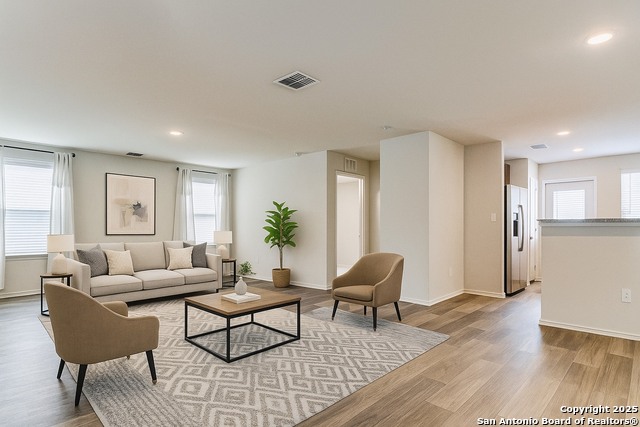 Image 3 of 15 For 5923 Rolling Glen