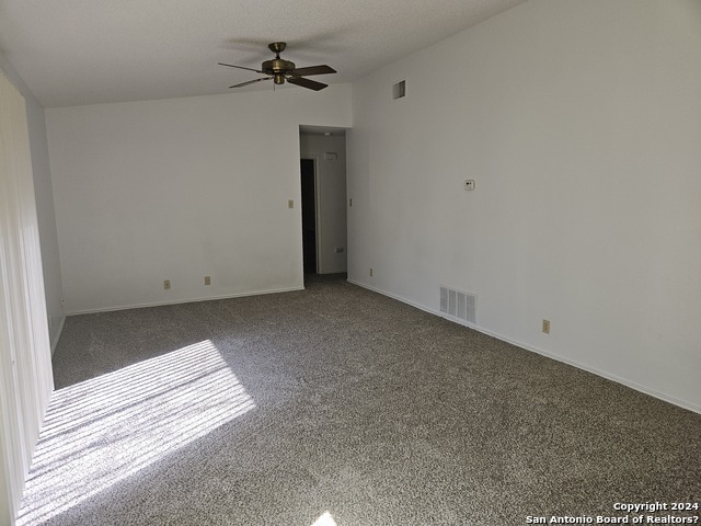 Listing photo id 0 for 5319 Ashbury Dr