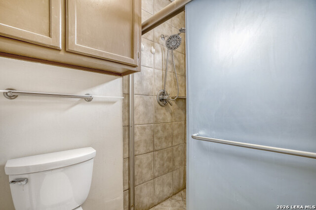 Image 25 of 28 For 13735 Forest Point