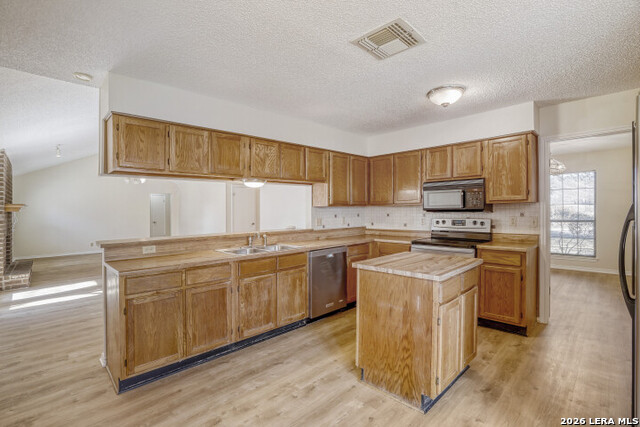 Image 9 of 28 For 13735 Forest Point