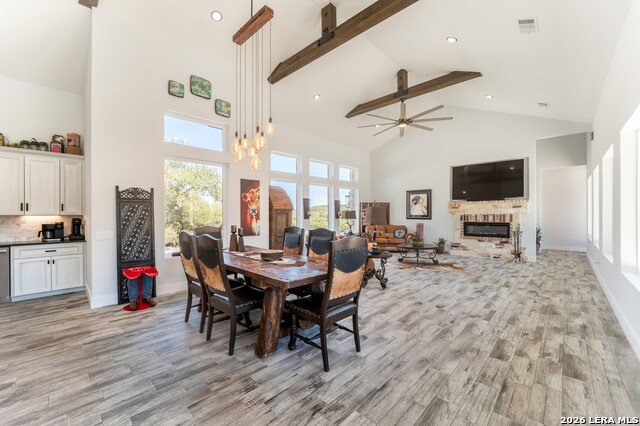 Image 12 of 70 For 452 Wentworth