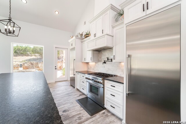 Image 17 of 70 For 452 Wentworth