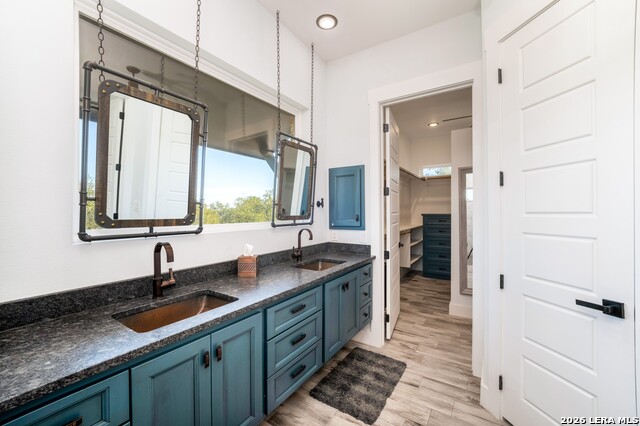 Image 28 of 70 For 452 Wentworth