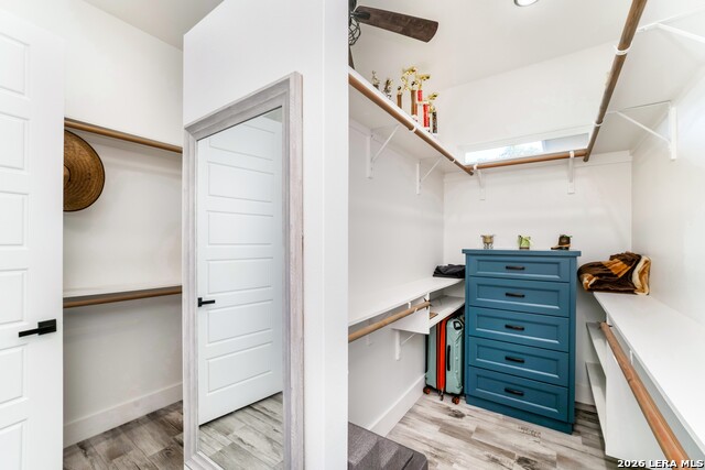 Image 30 of 70 For 452 Wentworth