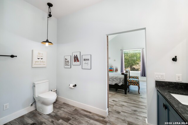 Image 35 of 70 For 452 Wentworth