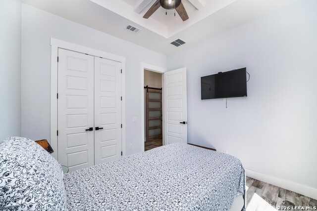 Image 38 of 70 For 452 Wentworth