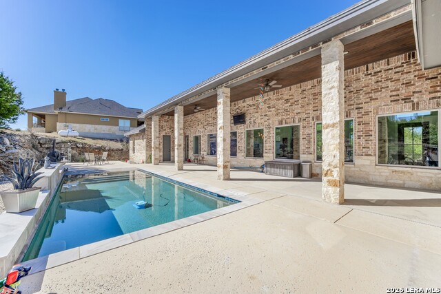 Image 53 of 70 For 452 Wentworth