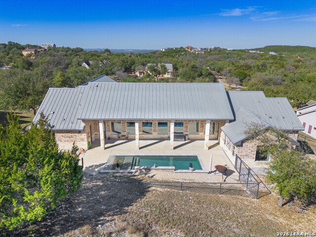 Image 56 of 70 For 452 Wentworth