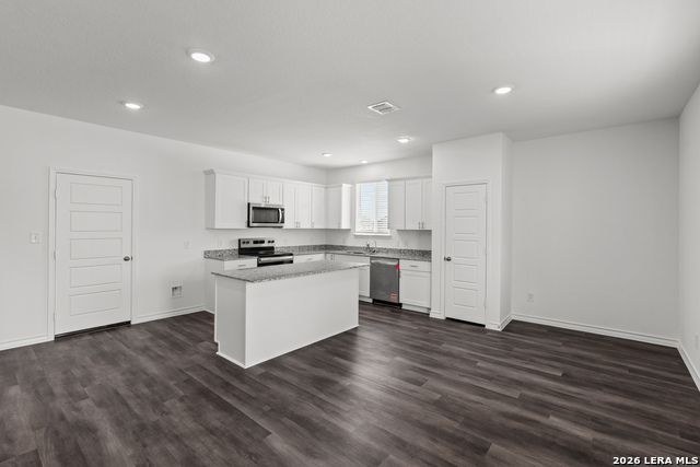 Image 9 of 21 For 11747 Anselmo