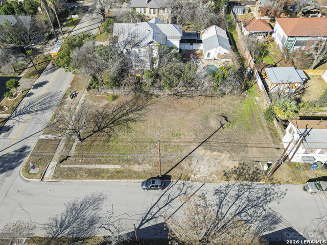 Image 11 of 15 For 1003 Woodlawn Ave W