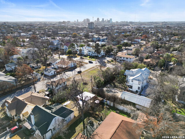 Image 2 of 15 For 1003 Woodlawn Ave W