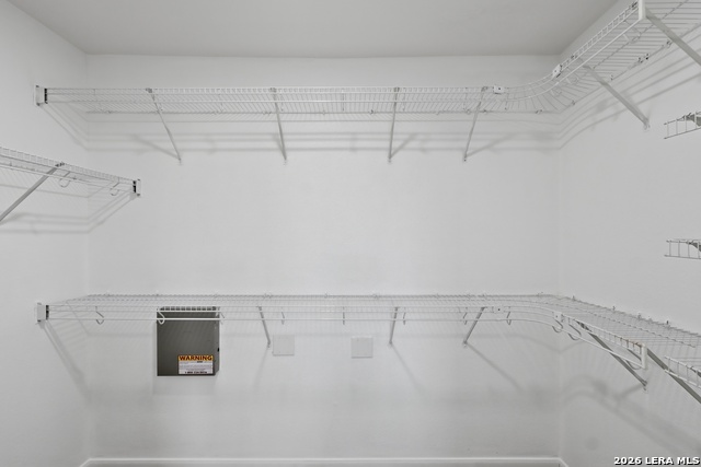 Image 20 of 33 For 8839 Redbud Woods