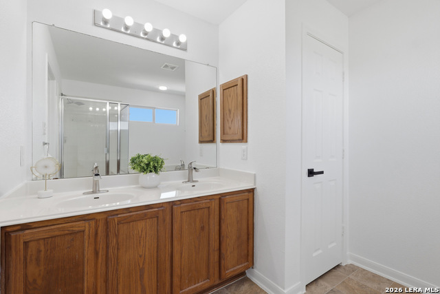 Image 21 of 33 For 8839 Redbud Woods