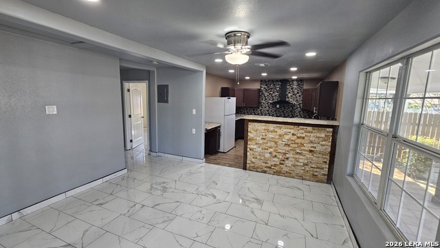 Image 11 of 49 For 3902 Salinas W