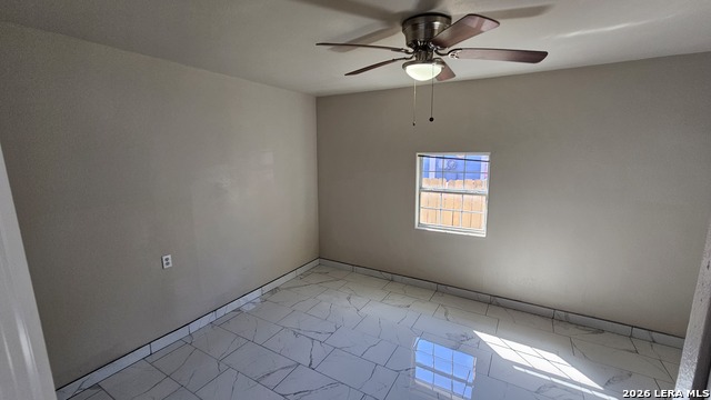 Image 18 of 49 For 3902 Salinas W