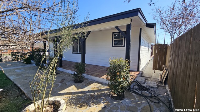 Image 3 of 49 For 3902 Salinas W