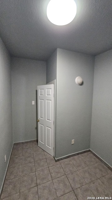 Image 37 of 49 For 3902 Salinas W