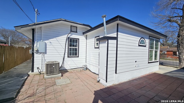 Image 6 of 49 For 3902 Salinas W