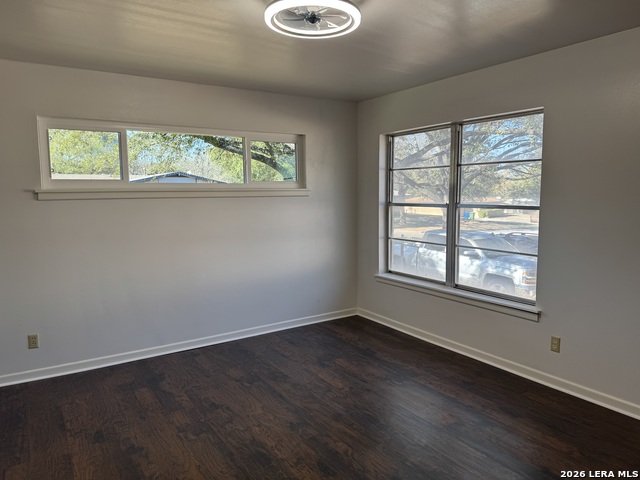 Image 17 of 21 For 110 Northaven