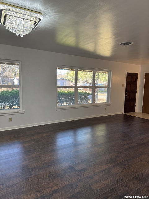 Image 5 of 21 For 110 Northaven